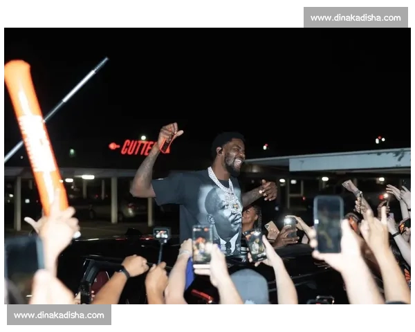 终场比分2-1定胜负主队逆转夺冠引爆全场球迷沸腾见证经典一战