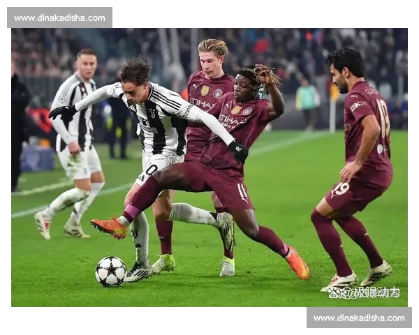 欧冠小组赛争夺激烈 各大豪门齐聚赛场掀起新一轮激战 欧冠小组赛争夺激烈 各大豪门齐聚赛场掀起新一轮激战